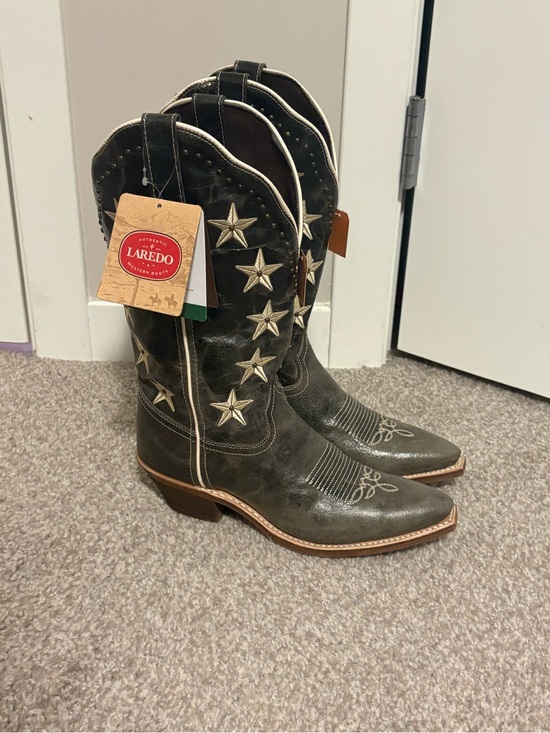 Laredo Shoes - Laredo Serenade Star Applique Western Boots NWT Size 8.5 Women’s Wide Calf